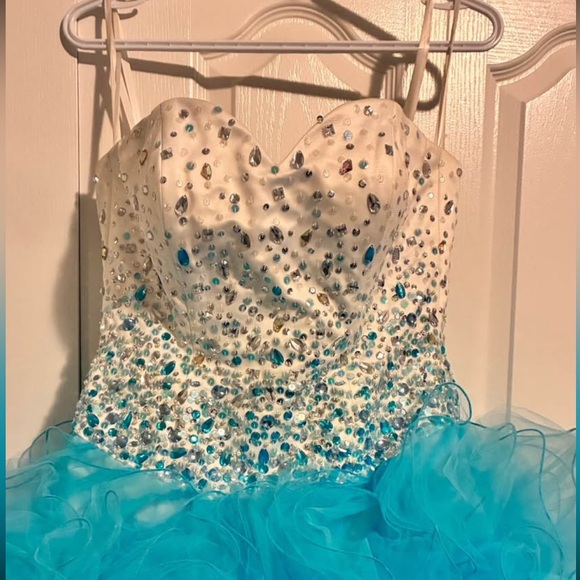 Stunning Blue Ruffled Gown - Picture 2 of 4